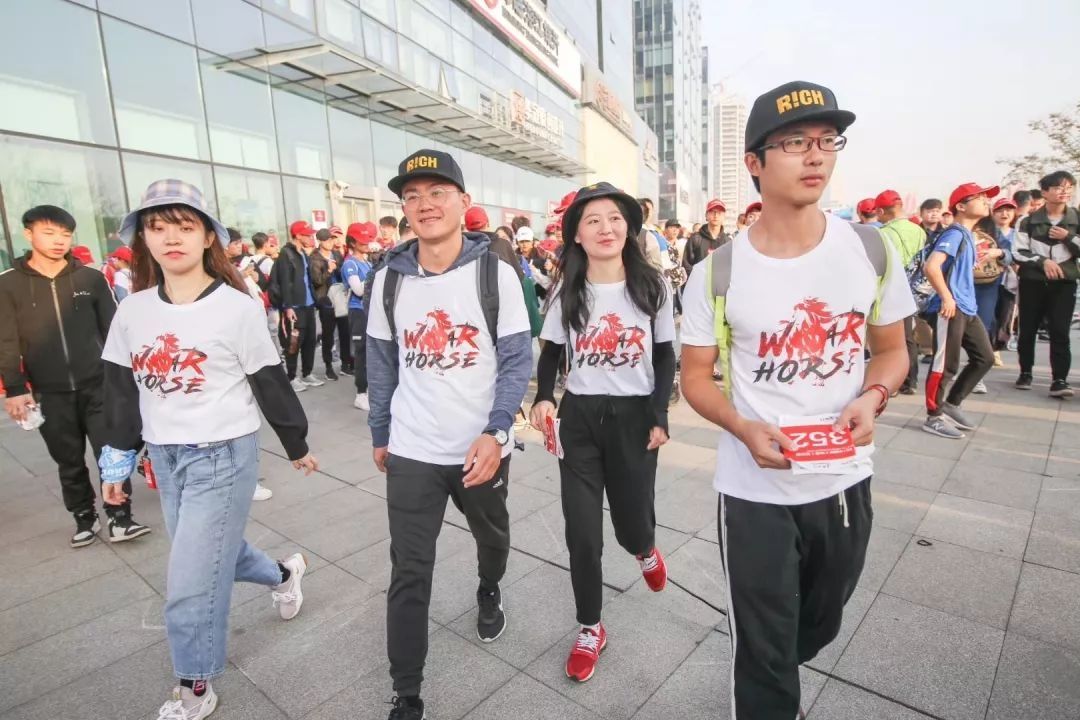 戰(zhàn)馬相伴，勇不止步丨戰(zhàn)馬毅行百公里戰(zhàn)隊招募令！